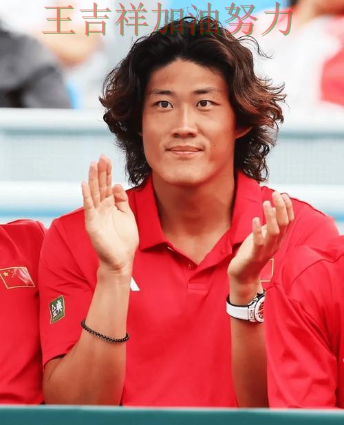 张之臻最新动态引发关注 积分榜形势更加明朗 张之臻最新动态引发关注 积分榜形势更加明朗