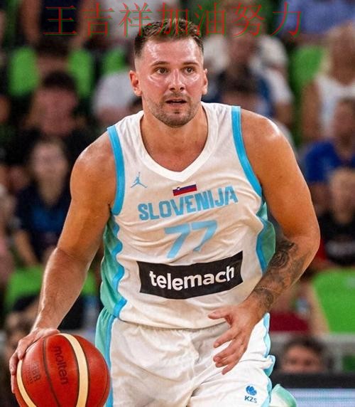 东契奇复出首战表现抢眼 球迷对表现评价两极分化 东契奇复出首战表现抢眼 球迷对表现评价两极分化